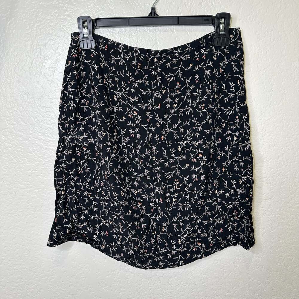 Old Navy Skirt Size 6 Black Floral Rayon Mini Vintage 90s